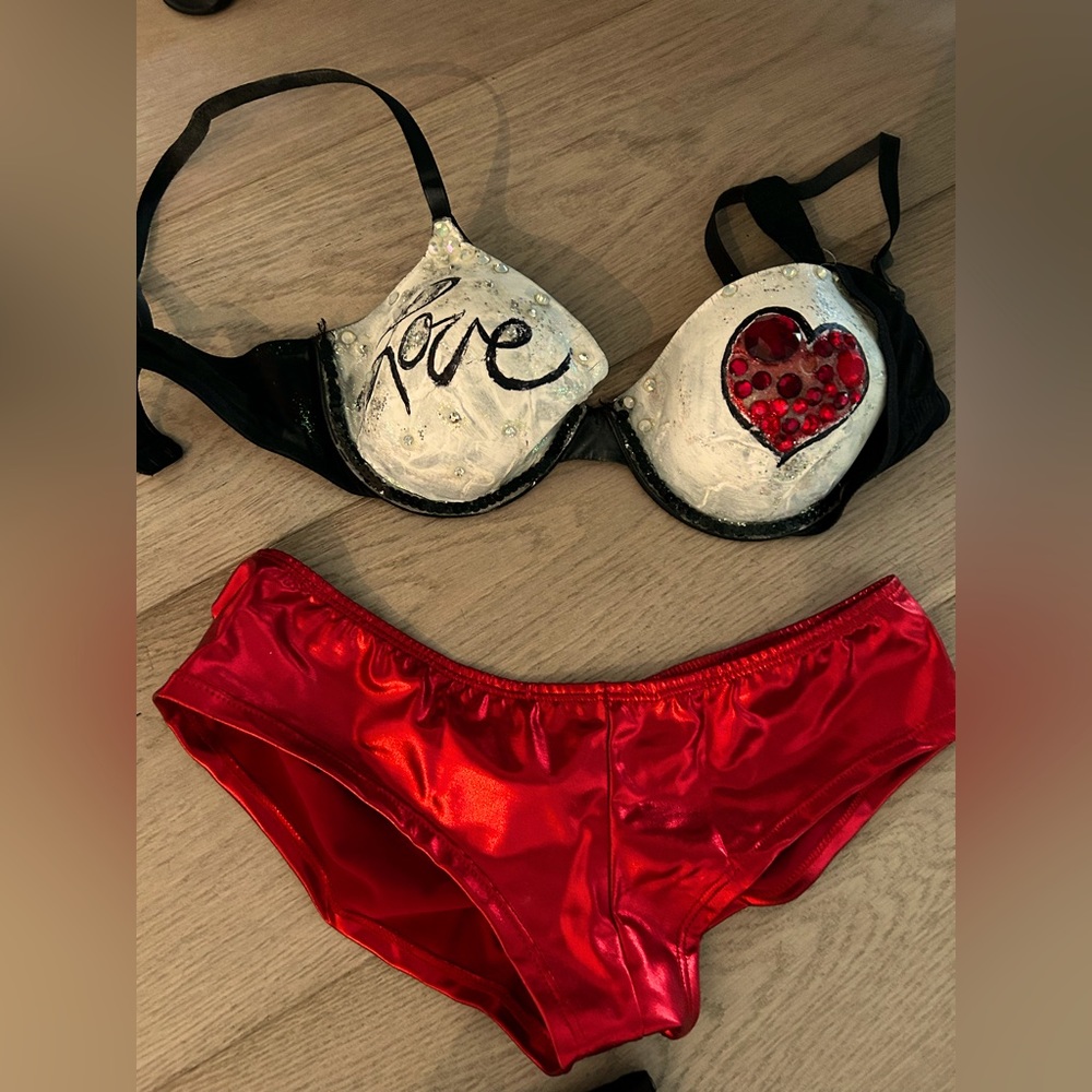 Coachella set 7 hand paint LOVE bra and red metallic ruched bottom
